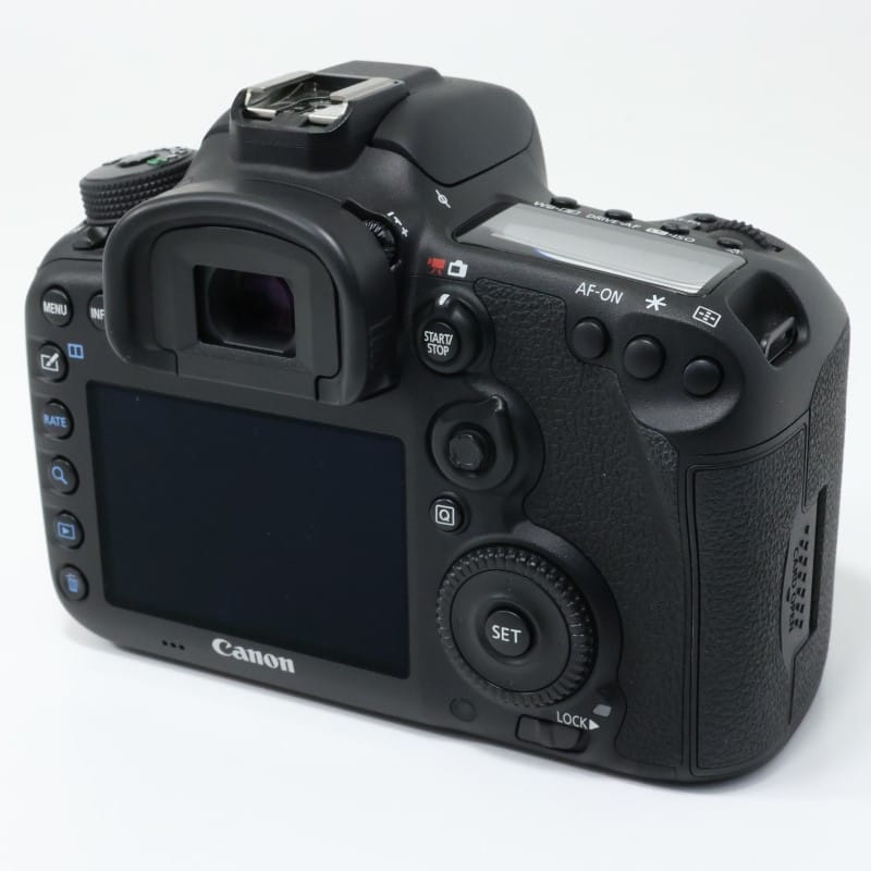 EOS 7D Mark II ボディー