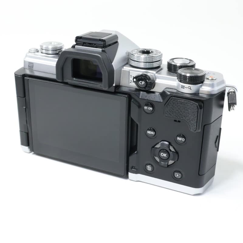 OM SYSTEM OM-3 ボディー シルバー