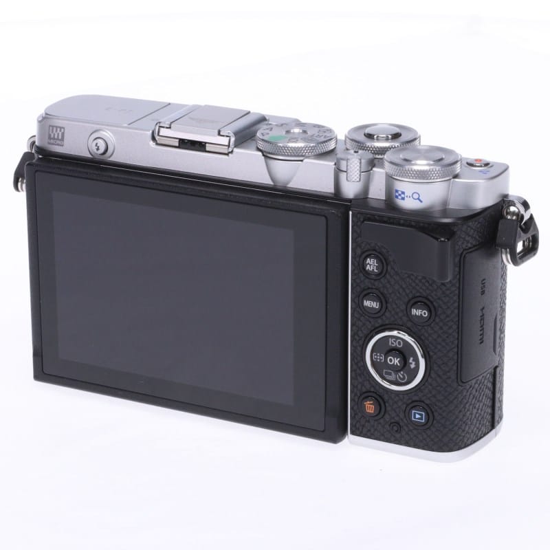 OLYMPUS／OM SYSTEM PEN E-P7 ボディー シルバー ABランク 中古