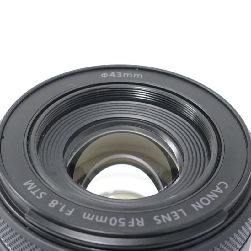 RF50mm F1.8 STM