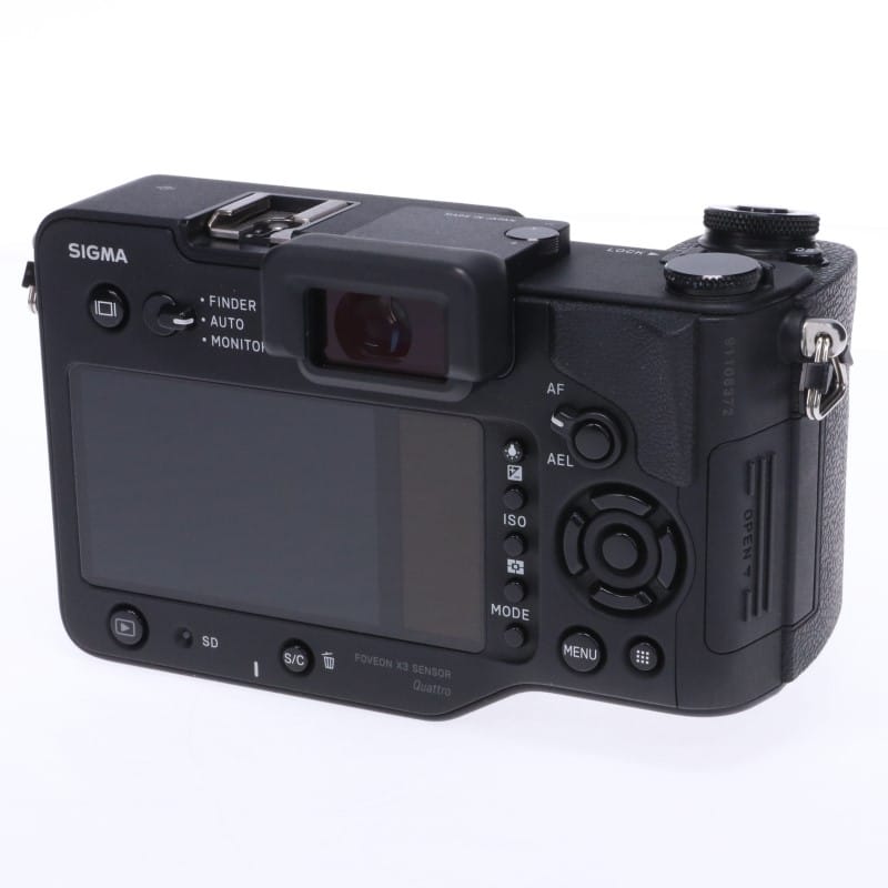 sd Quattro ボディ