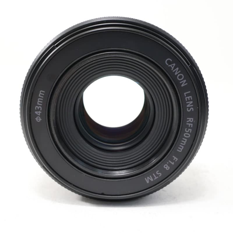 RF50mm F1.8 STM