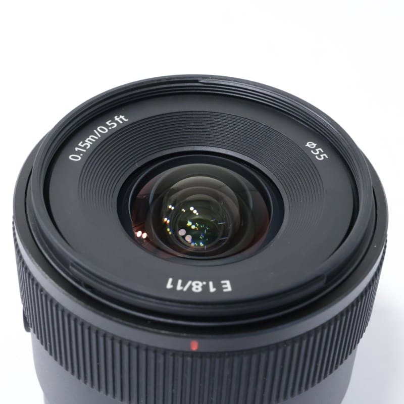 E 11mm F1.8 SEL11F18