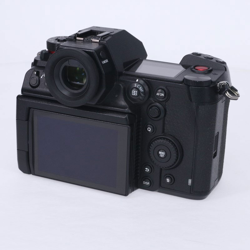 LUMIX DC-S1H