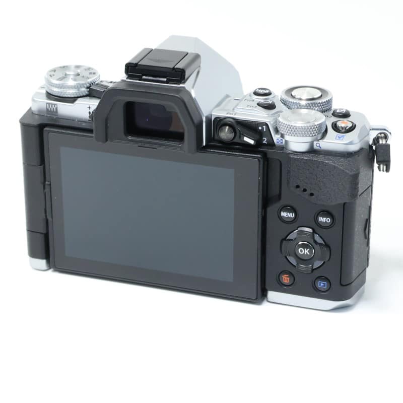OM-D E-M5 Mark II ボディー シルバー