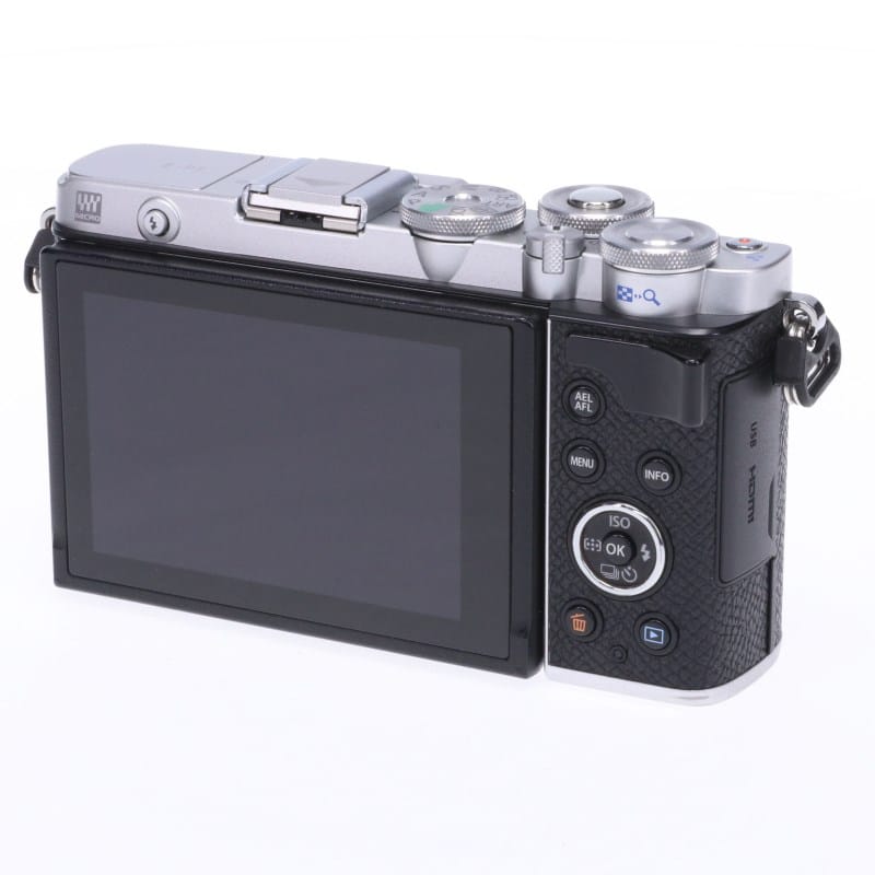 PEN E-P7 ボディー シルバー