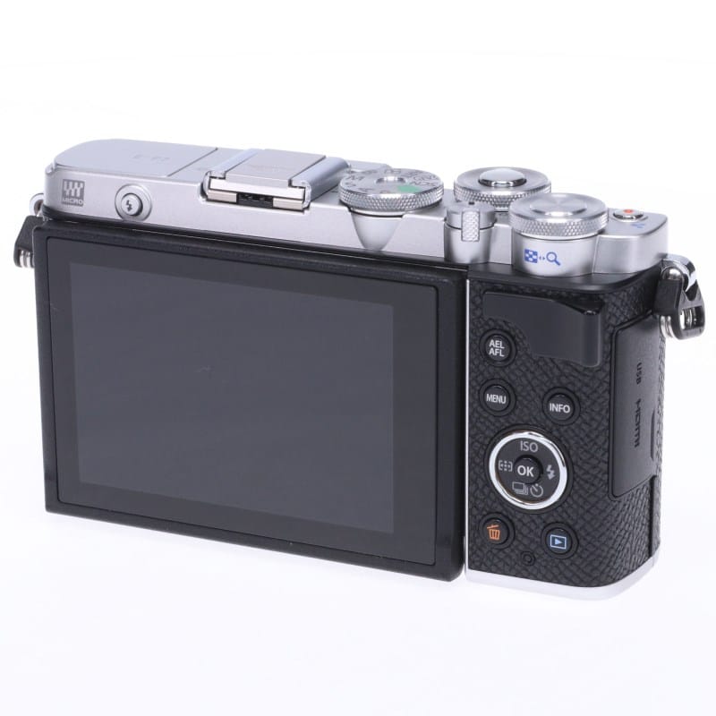 PEN E-P7 ボディー シルバー