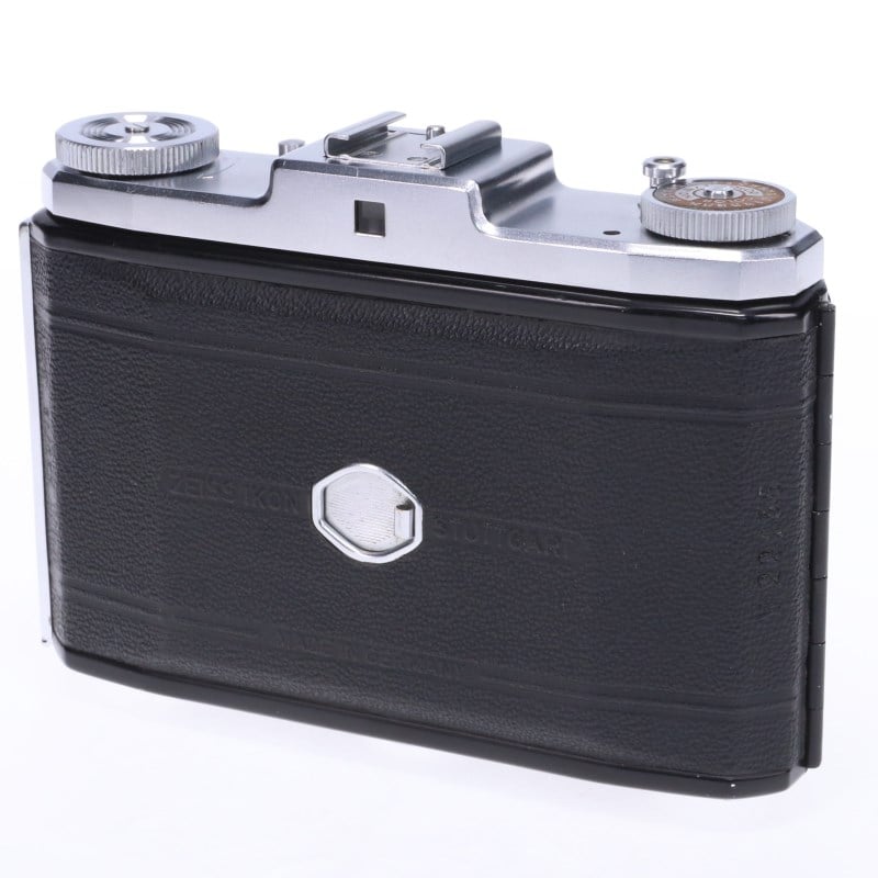 IKONTA B 523/16 Zeiss-Opton Tessar 1:3.5 f=75mm SYNCHRO-COMPUR