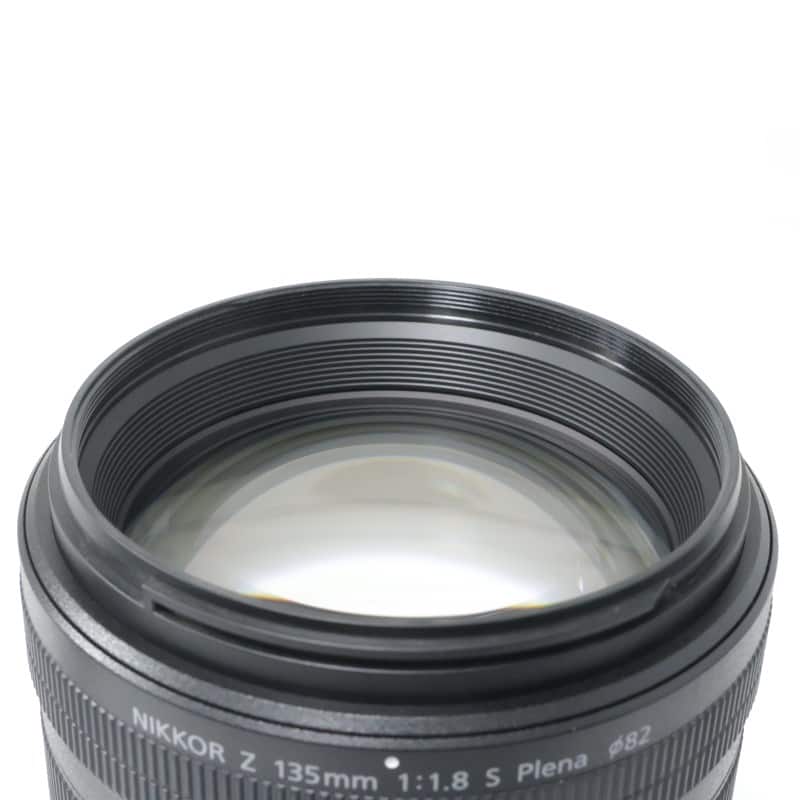 NIKKOR Z 135mm f/1.8 S Plena