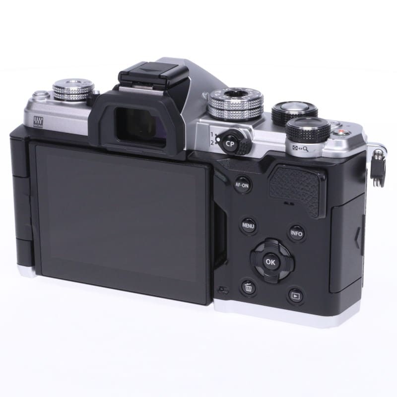 OM SYSTEM OM-3 ボディー シルバー