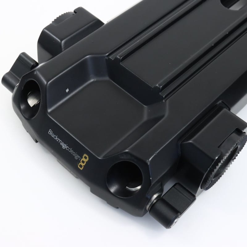 CINEURSASHMKM [Blackmagic URSA Mini Shoulder Kit]