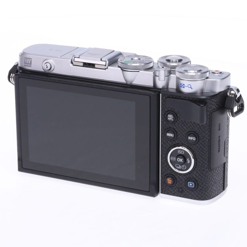 OLYMPUS／OM SYSTEM PEN E-P7 ボディー シルバー Aランク 中古｜フジヤ