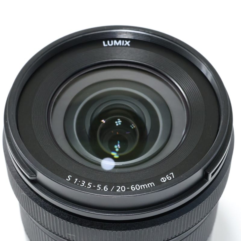 LUMIX S 20-60mm F3.5-5.6 S-R2060