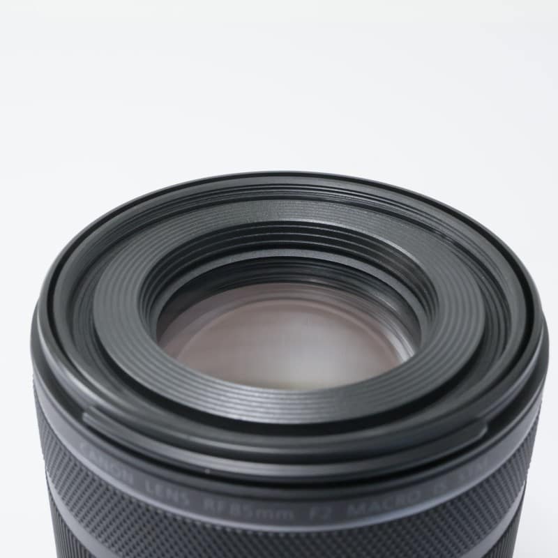 RF85mm F2 MACRO IS STM