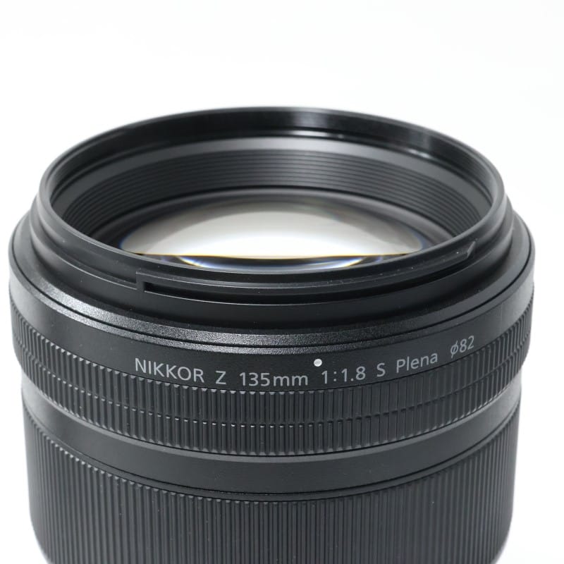 NIKKOR Z 135mm f/1.8 S Plena