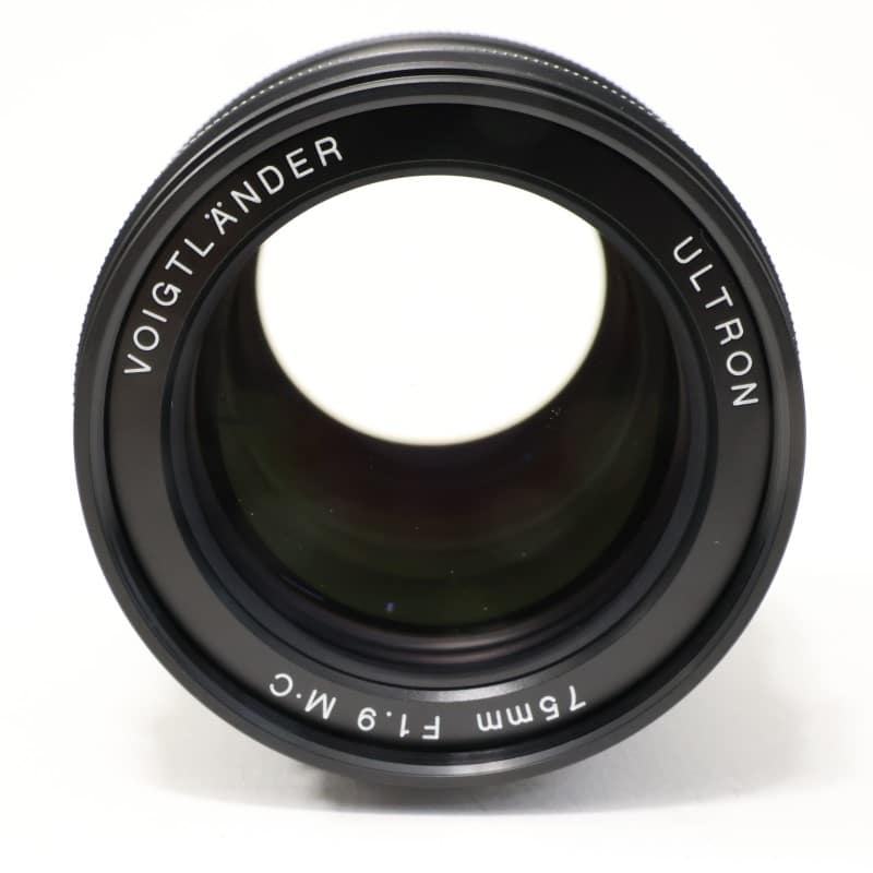 ULTRON 75mm F1.9 MC VMマウント ⭐︎新品に近い状態です‼️ フォクトレンダー ULTRON 75mm F1.9 VM 発売 - 株式会社コシナ