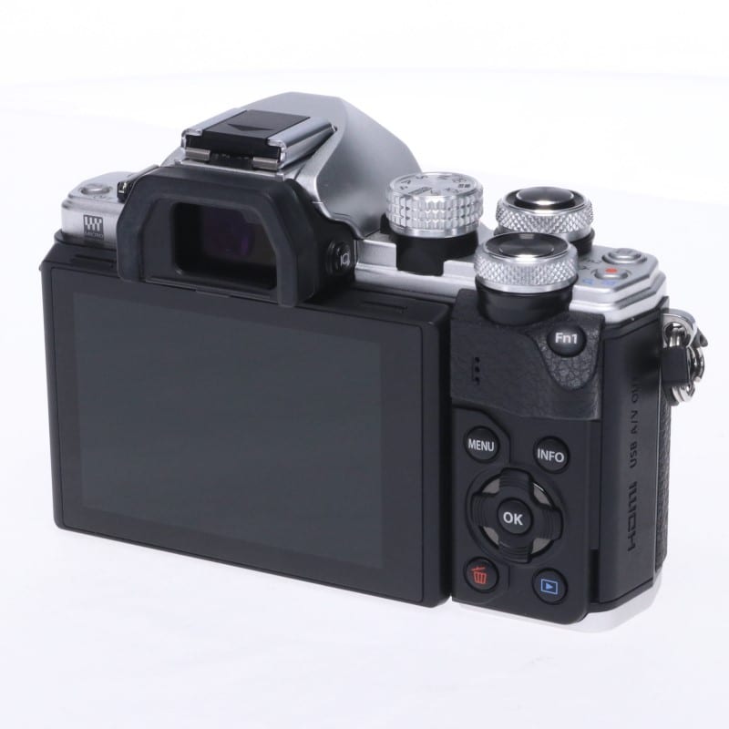 OM-D E-M10 MarkII ボディ シルバー