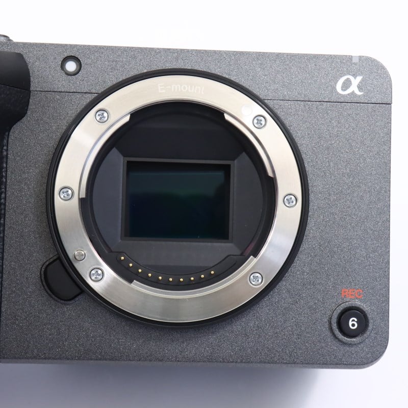 FX30 XLRハンドルユニット同梱モデル ILME-FX30