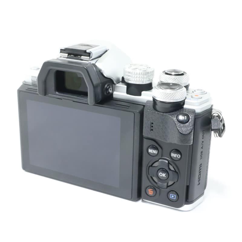 OM-D E-M10 MarkII ボディー シルバー