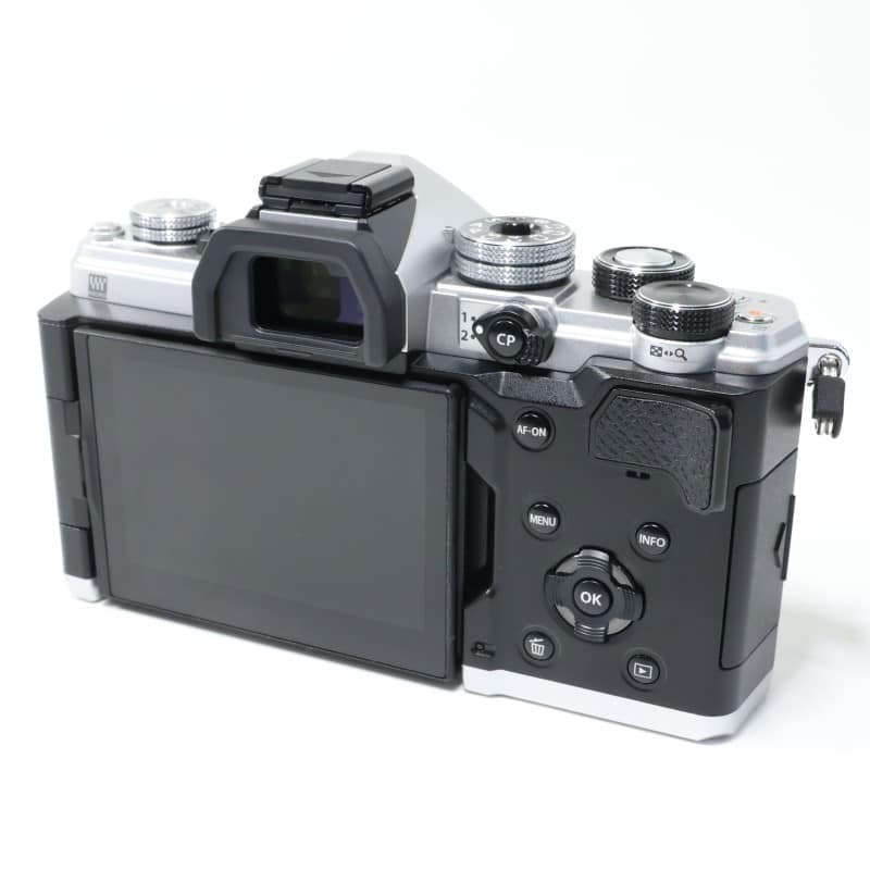 OM SYSTEM OM-3 ボディー シルバー