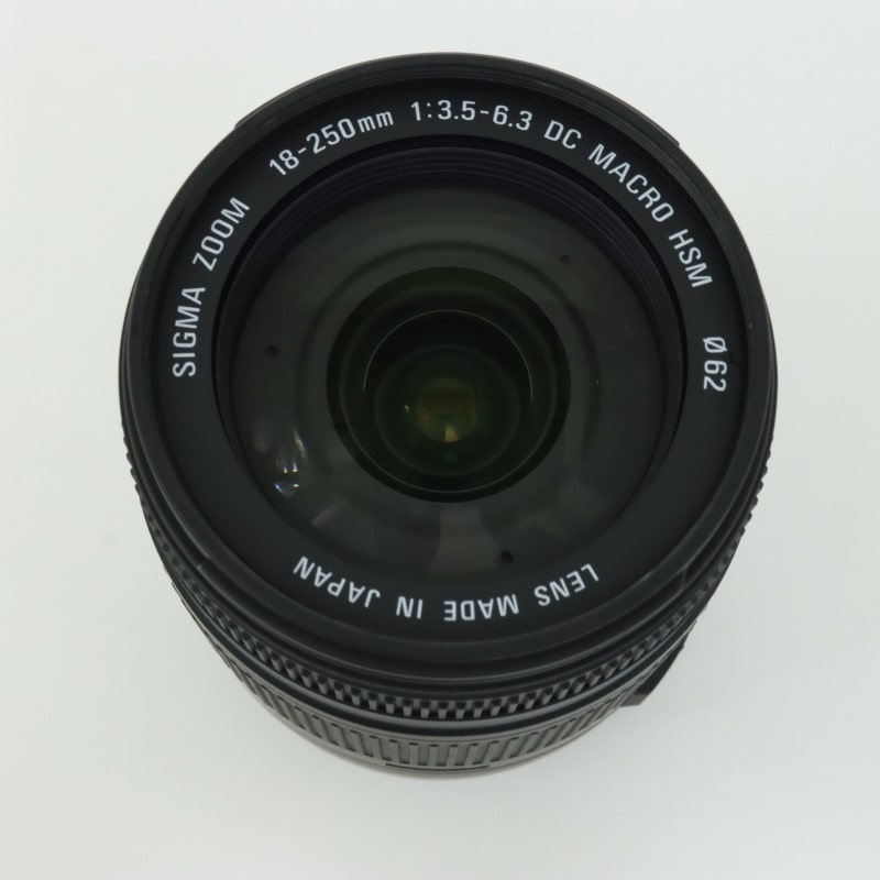 18-250mm F3.5-6.3 DC MACRO HSM ソニーA