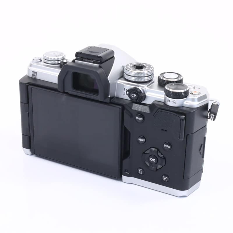 OM SYSTEM OM-3 ボディー シルバー
