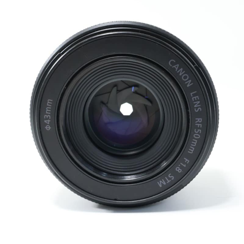 RF50mm F1.8 STM