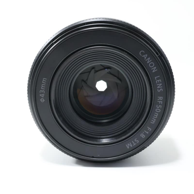 RF50mm F1.8 STM