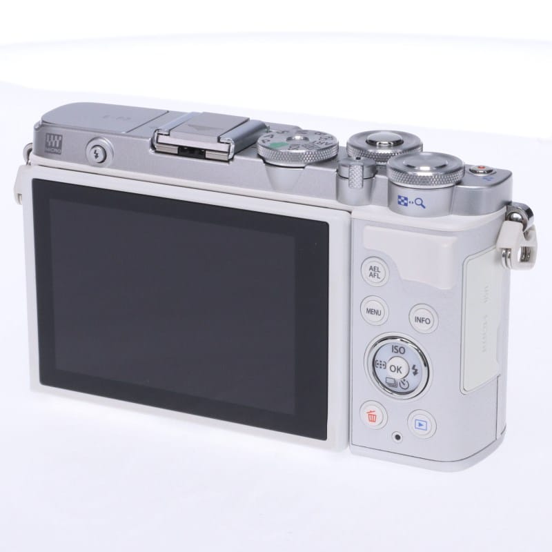 PEN E-P7 ボディー ホワイト