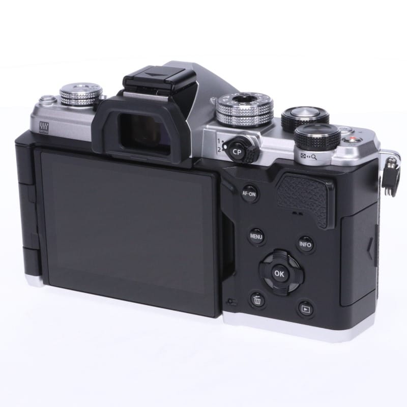 OM SYSTEM OM-3 ボディー シルバー