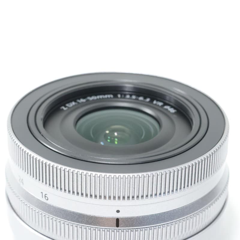 NIKKOR Z DX 16-50mm f/3.5-6.3 VR シルバー