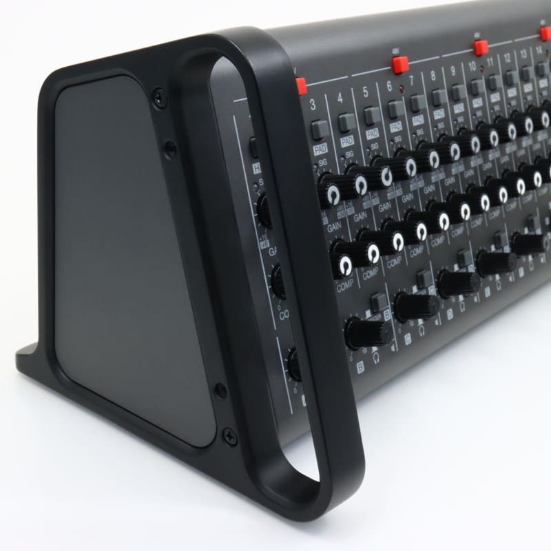 LiveTrak L-20R