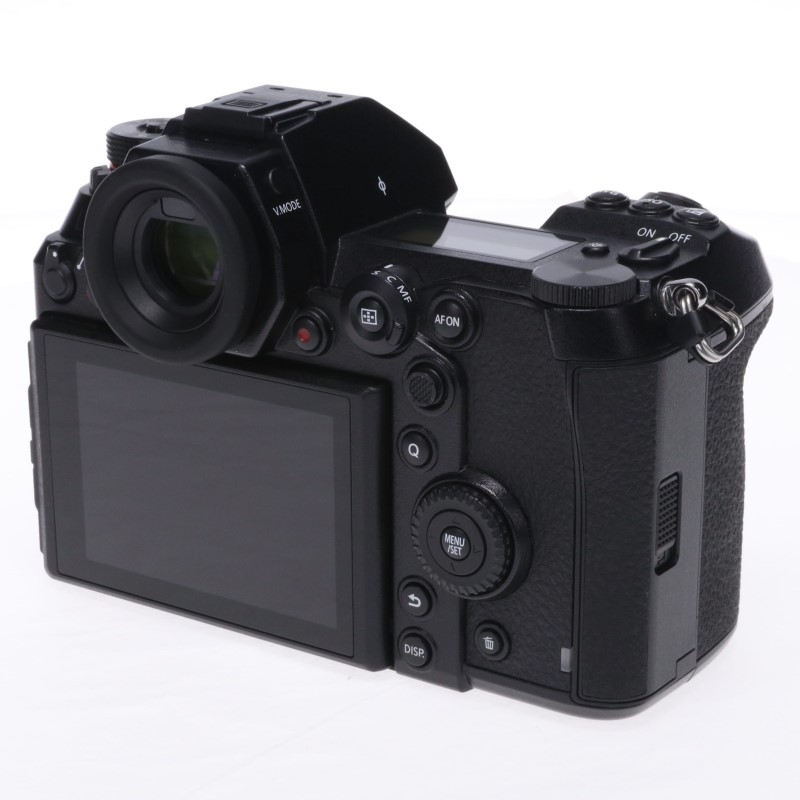 LUMIX DC-S1