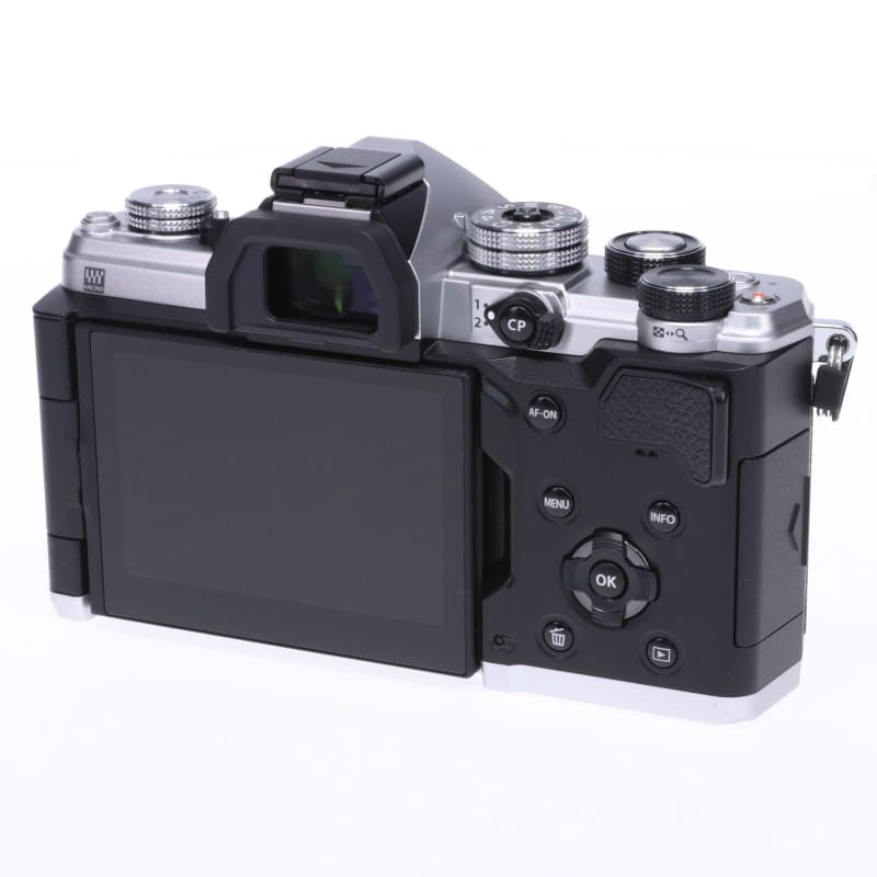 OM SYSTEM OM-3 ボディー シルバー