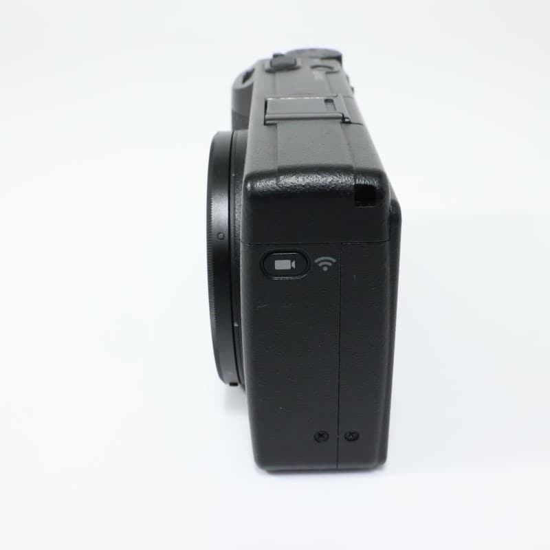RICOH GR III