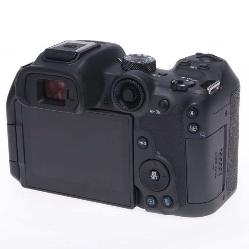 EOS R7