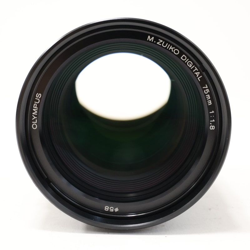 M.ZUIKO DIGITAL ED 75mm F1.8 ブラック