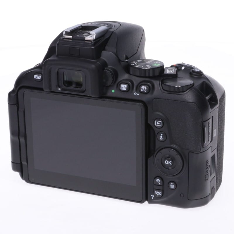 D5600