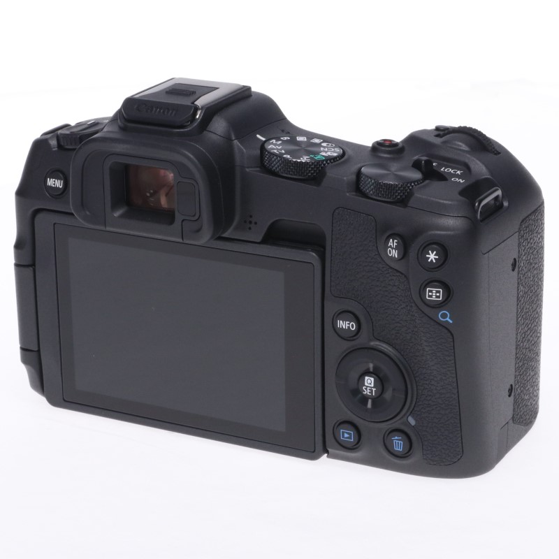 EOS R8