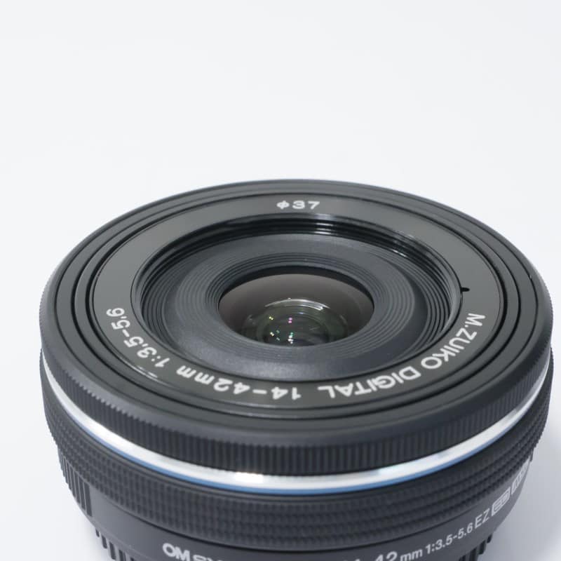 OM SYSTEM M.ZUIKO DIGITAL ED 14-42mm F3.5-5.6 EZ ブラック