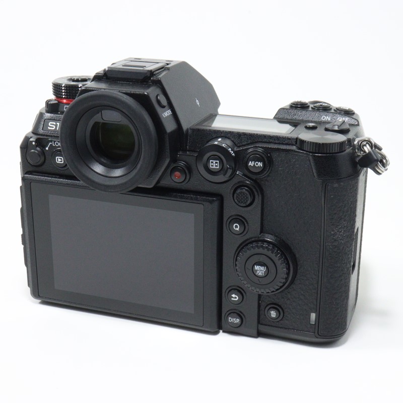 LUMIX DC-S1R
