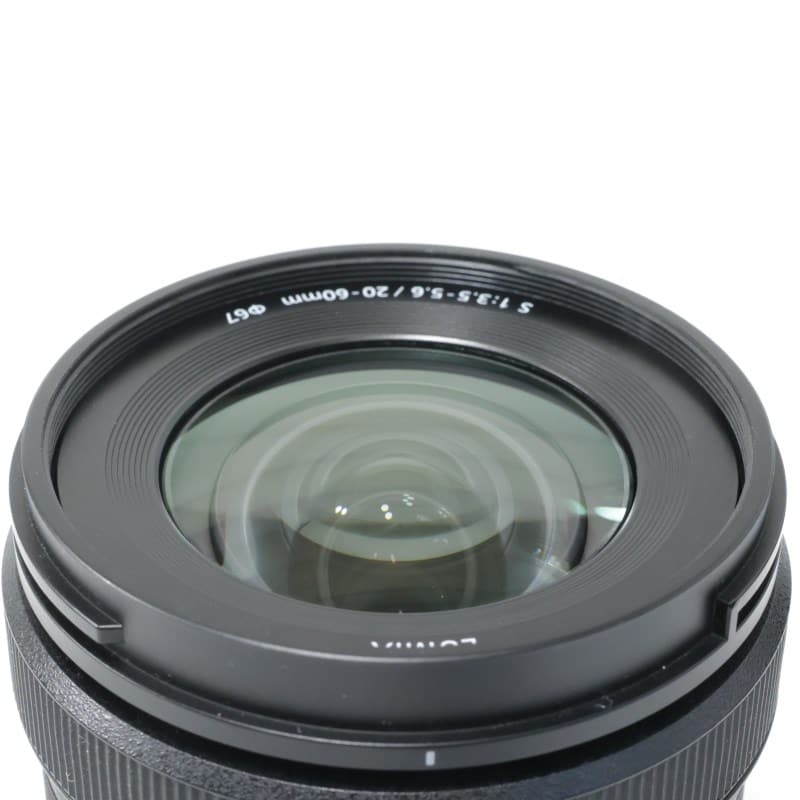 LUMIX S 20-60mm F3.5-5.6 S-R2060