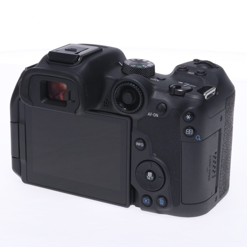 EOS R7