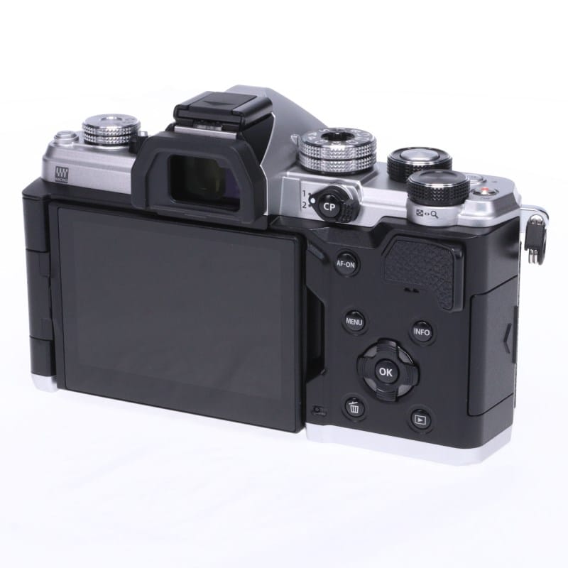 OM SYSTEM OM-3 ボディー シルバー