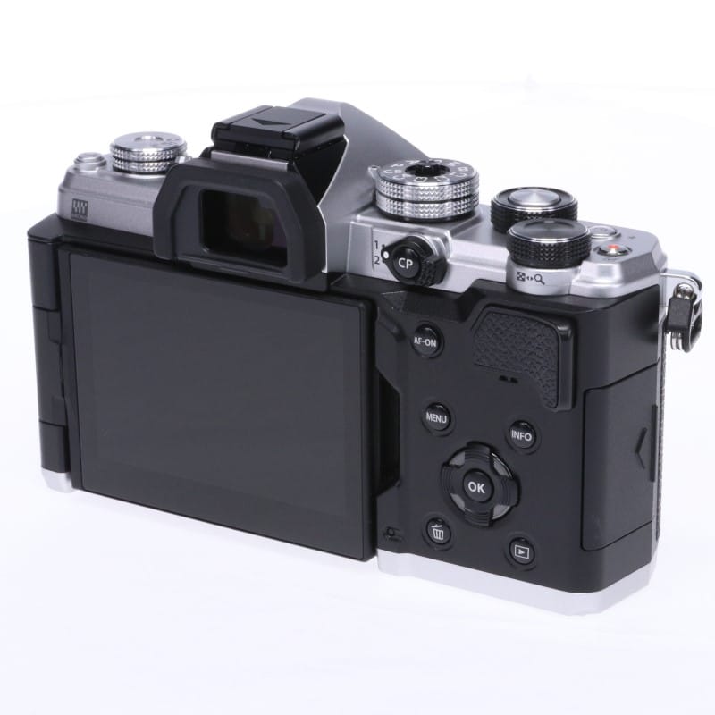 OM SYSTEM OM-3 ボディー シルバー