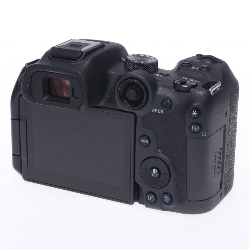 EOS R7