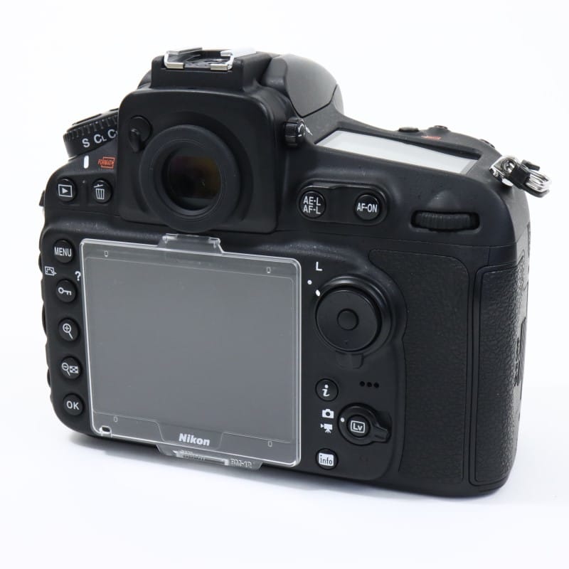 D810