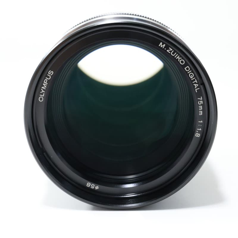 M.ZUIKO DIGITAL ED 75mm F1.8 ブラック