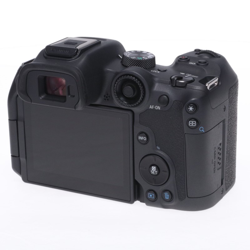 EOS R7