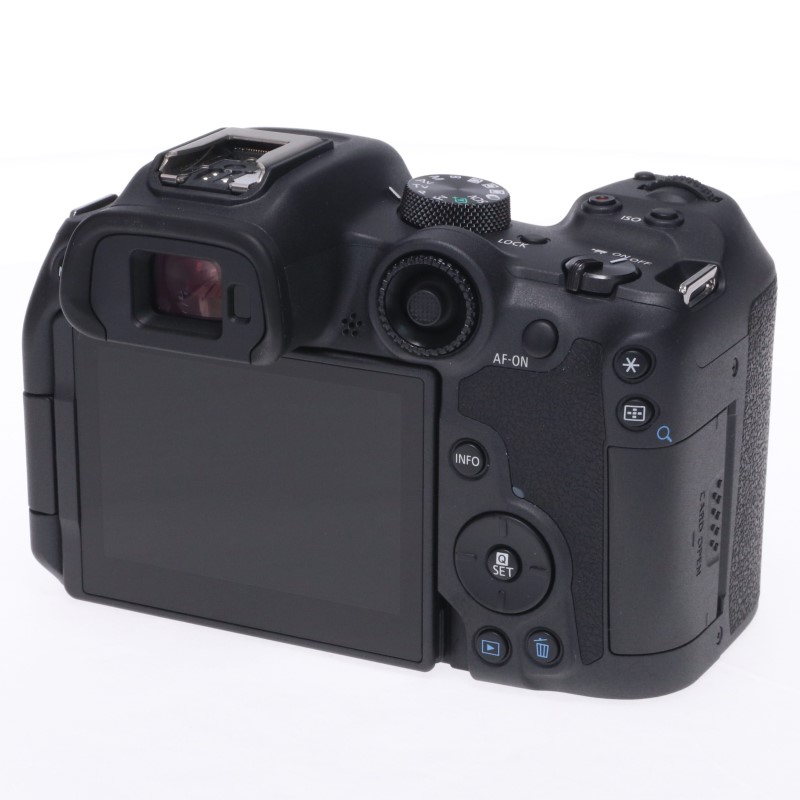 EOS R7